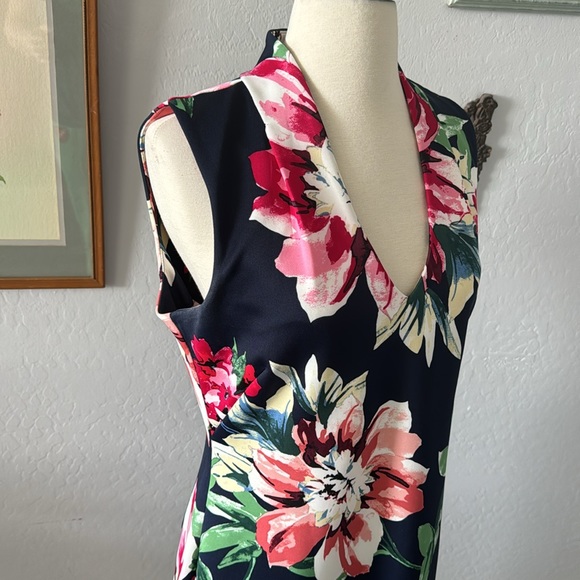 Beautiful Floral Like New without Tag Size 10 Ladies Cocktail Dress w Zipper - Picture 3 of 6